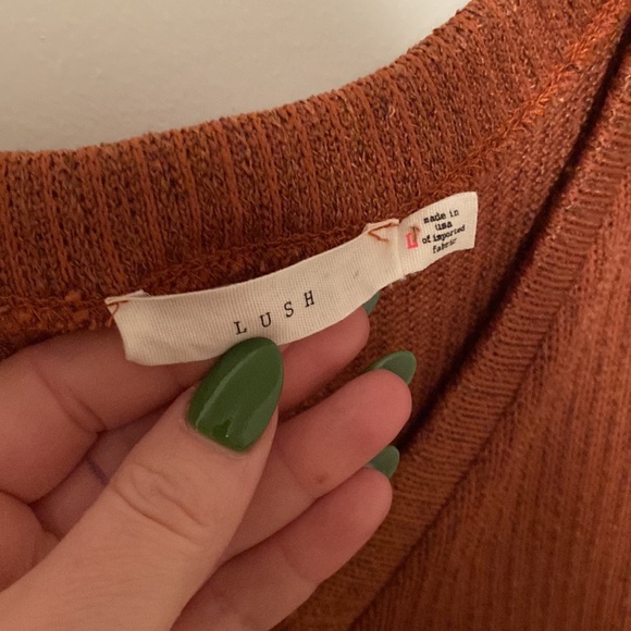 Top - Picture 2 of 2